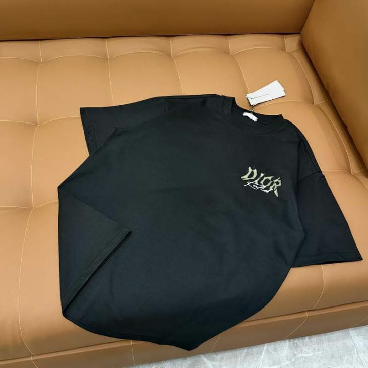 Picture of Dior T Shirts Short _SKUDiorS-XLzztr0515575